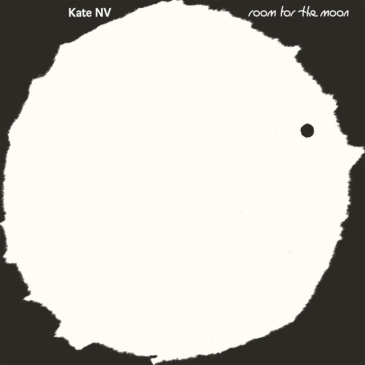 Room For The Moon - Kate NV Un viaje sonoro a través de momentos culturales no vividos